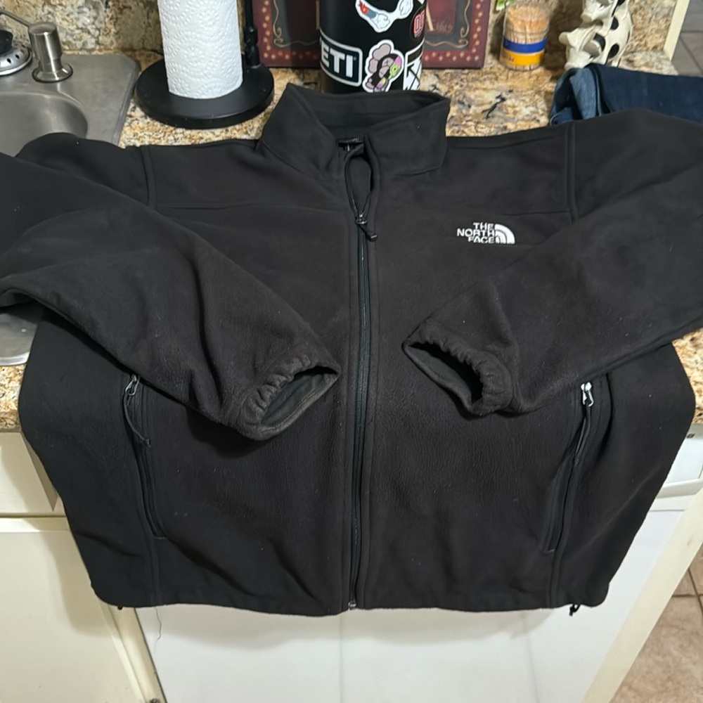 North Face Light weight jacket. Black. Mens M.